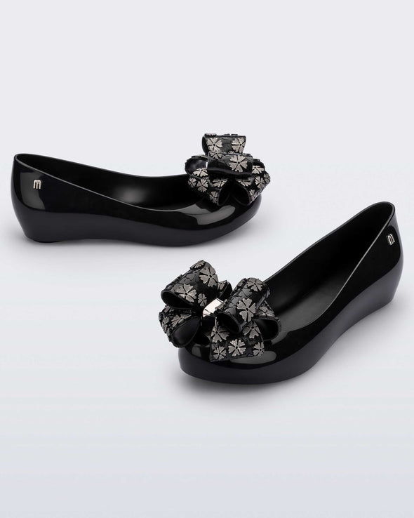 Stylish Black Bow Ballerinas