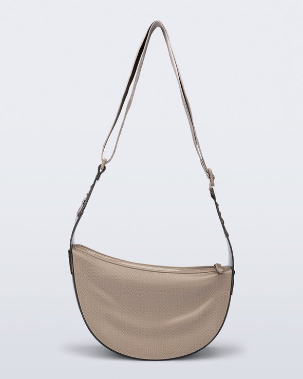 melissa-vibe-beige-shoulder-bag