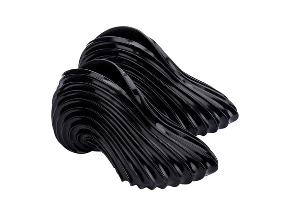 Melissa Quantum Diesel Black Sneakers for Women – Stylish Melissa x Diesel collaboration sneakers with a modern design and comfortable fit.