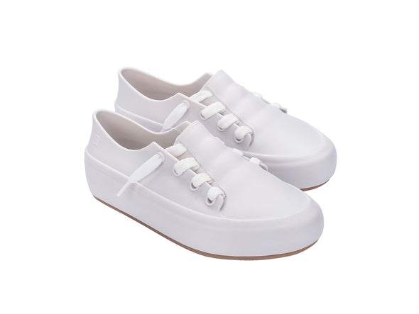 Melissa Ulitsa Casual Wear White Unisex Sneaker – Comfortable and stylish white sneaker, perfect for casual wear. Ideal for both men and women, offering a sleek design and versatile style for everyday outfits.