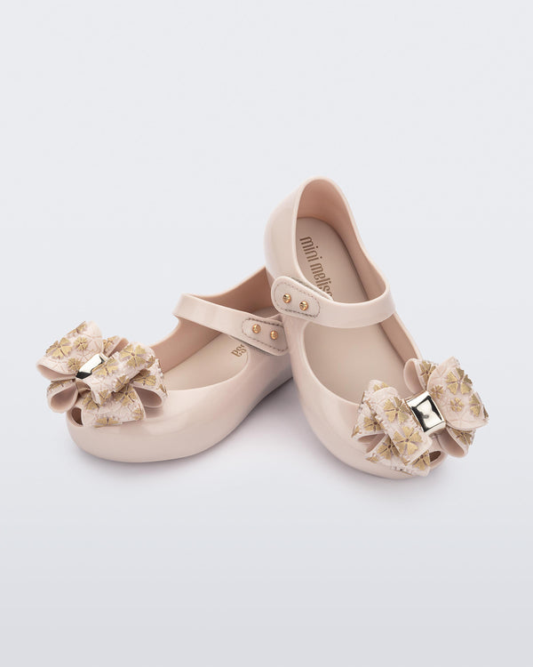 Mini Melissa Ultragirl Sweet XI Beige Ballerinas for Babies â€“ Adorable and comfortable ballerina shoes with bow detail, perfect for babiesâ€™ casual and special occasions.