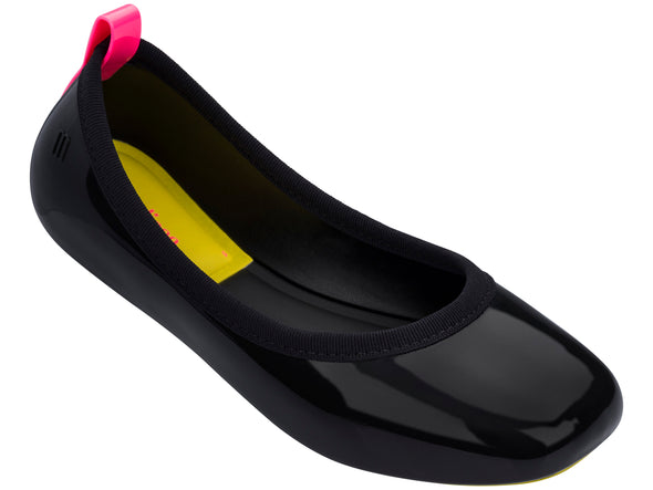 Melissa Lance Flat Black Ballerinas for Women - Classic and Comfortable Everyday Footwear