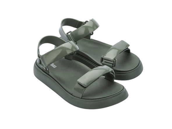 Melissa Papete Essential stylish green flat sandals for men and women – trendy unisex casual footwear for everyday comfort